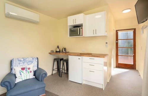 Dunedin Apartment | Seaside Studio