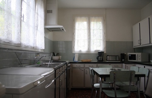 Bazemont Apartment | Seasonal cottage in a village .The quiet green countryside.