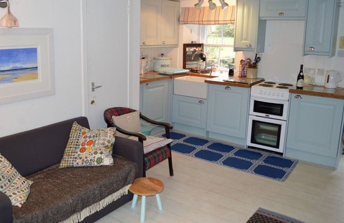 Inveraray Cottage | Seaview location in Inverarary, historic cottage within walking distance of town centre, sleeps 4