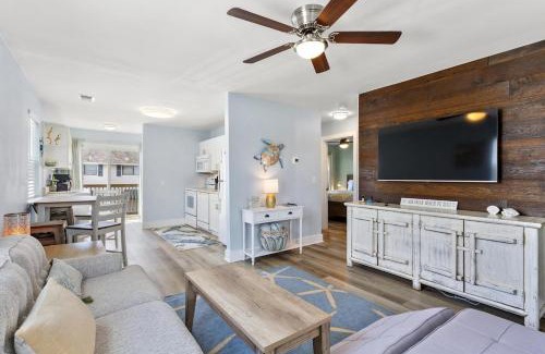Emerald Waters Village House | Secluded 2BR-2BA condo - 5 minute walk to the Gulf