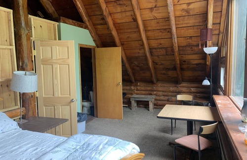 Scio Cabin | Secluded Authentic Log House w/valley view!