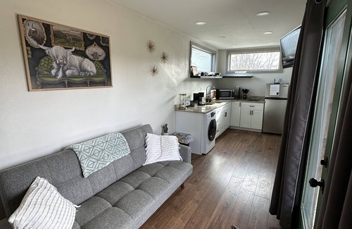 Hatfield Cabin | Secluded Backcountry Container|Hot Tub & King Bed