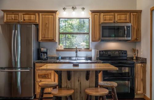 Blairsville House | Secluded cabin convenient to Blairsville