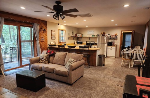 Greenfield Cabin | Secluded Cabin Getaway with Firepit