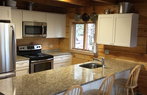 Glenford Cabin | Secluded Catskill Mountain Log Cabin, Breathtaking Vista, Private, Relaxing