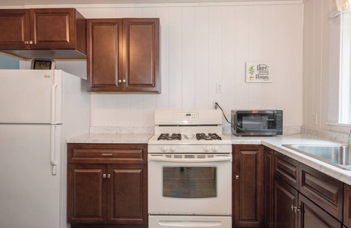Mattawana House | Secluded cottage, sleeps 6, private and peaceful