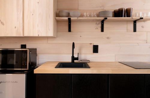 Corinth House | Secluded, Dog Friendly Tiny House on the Hudson River, near Saratoga Springs