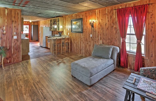 Everton Cabin | Secluded Everton Retreat w/Ozark Mountain Views!