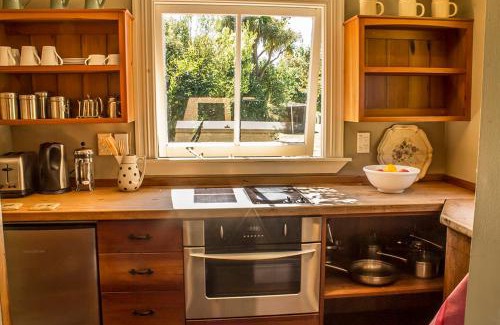 Tuki Tuki House | Secluded Haven Near Bush, Beach & Havelock North