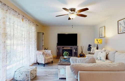 East Ellijay House | Secluded home on 6 acres with stocked pond, dock, outdoor kitchen, & fireplaces