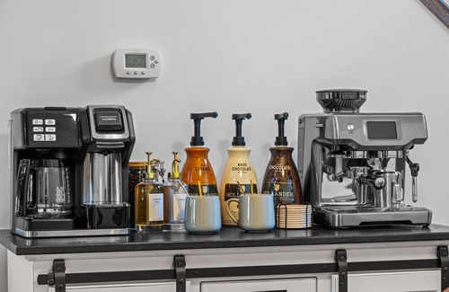 Cocolamus House | Secluded House | Hot Tub and Pool | Espresso Bar