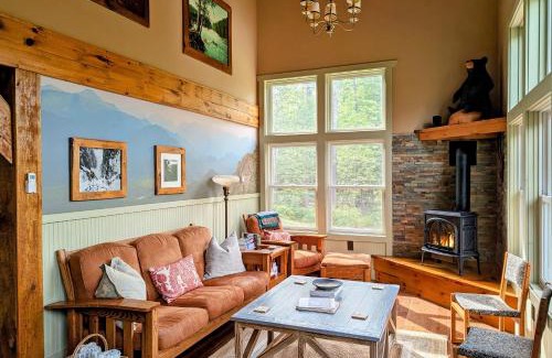 Elizabethtown House | Secluded Lodge - Hot Tub, Views, Arcade
