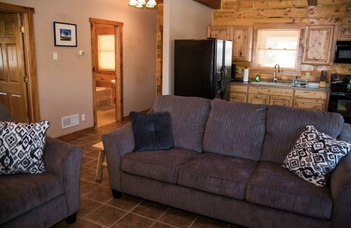 Hazel Green Cabin | Secluded log cabin at the end of a quiet dead end lane