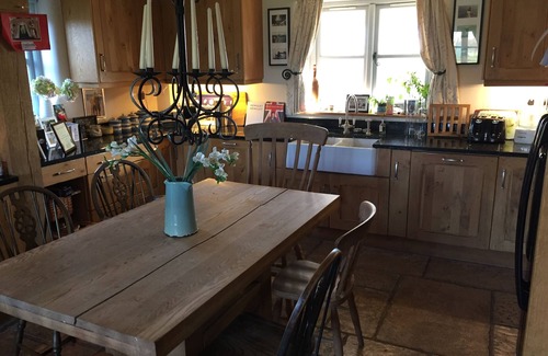 Wedmore House | Secluded Luxury Character Farm House on the Somerset Levels.