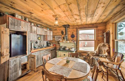 Putnam County House | Secluded Powersville Cabin 25 Mi to Lake Paho!
