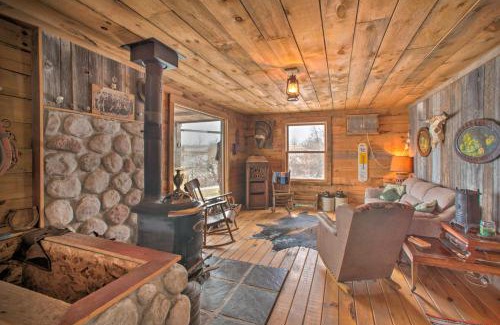 Putnam County House | Secluded Powersville Cabin 25 Mi to Lake Paho!
