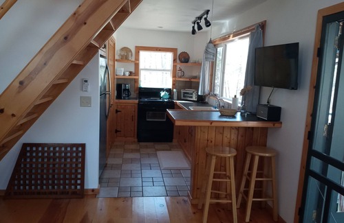 Wytheville Cottage | Secluded ridge n top wilderness retreat fast wifi and all the comforts