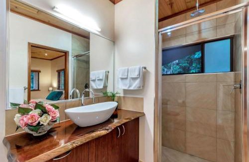 Kuranda Villa | Secluded Romantic Getaway For Two - Kuranda Queensland