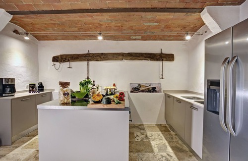 Gaiole in Chianti Villa | Secluded villa between Chianti vineyards, private pool, tennis, large garden