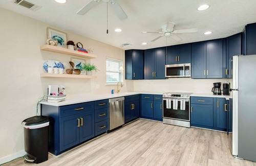 San Luis House | Second Wind Bay House - Fish, Float, Fun!