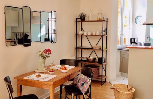 Sarlat-la-Caneda Historic Center Apartment | SECRET APARTMENT with exceptional 30m2 terrace in the heart of Sarlat