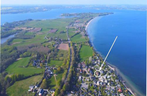 Bockholm House | Seeblick I - geräumige 90qm - ganzes Haus - 50m zum Naturstrand - mit Terrasse und großem Garten - Küche neu