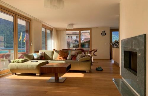 Iseltwald Apartment | Seehaus Lake View 3-Bedroom Apartment