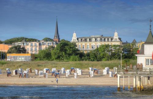 Ahlbeck Hotel | SEETELHOTEL Ostseehotel das Entdeckerhotel an der Ostsee und der perfekte Startpunkt für Ihre Inselabenteuer