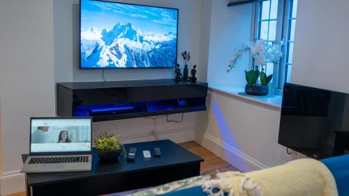 Reading City Centre Apartment | Select SA - Queens Terrace