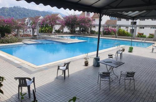 Bukit Tinggi Apartment | Selesa Hillhomes Golf Resort - M6GP