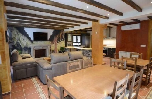 Jarandilla de la Vera Cottage | Self catering El Secadero for 8 people