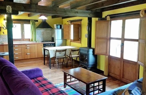 Navalsaz Cottage | Self catering cottage La Colmena for 6 people