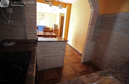 Enguidanos Apartment | Self catering El Rincon de Piedra for 4 people