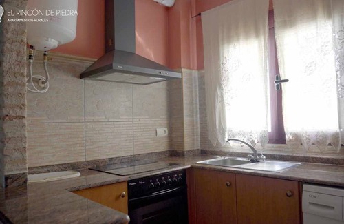 Enguidanos Apartment | Self catering El Rincon de Piedra for 4 people