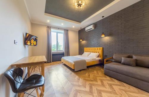 Khreshchatyy Yar Apartment | Self Check-in Apartments