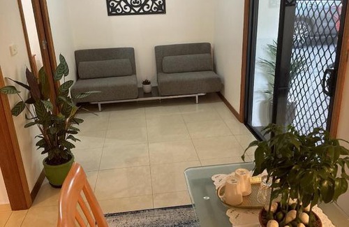 Bankstown Apartment | Self Contained Granny Flat - 2 BR