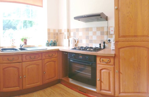 Bromyard Apartment | Self contained ground floor flat in peaceful location, excellent views and walks