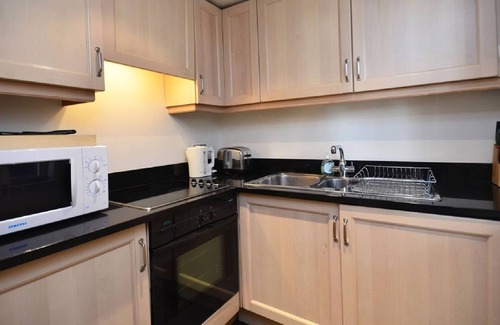 Vincent Square Apartment | Self Contained Luxury Apartment for 4 People - Double Bed and King Sofa Bed