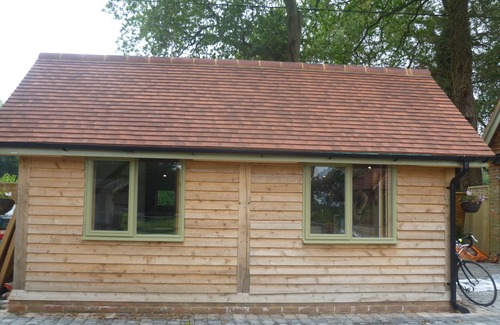 Haslemere Apartment | Self Contained Small Barn in Rural AONB