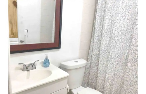 Providencia Park House | Self Distance with Pool Disney+ Netflix Hulu