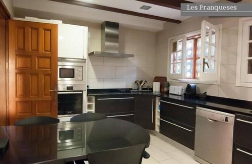 Els Gorgs Cottage | Self catering Les Franqueses for 16 people