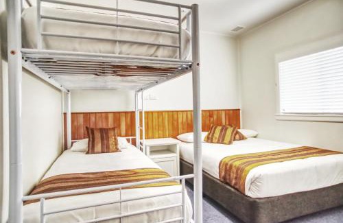 Adaminaby Hotel | Selwyn Star Motel