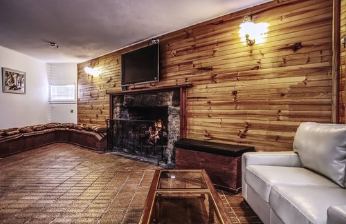 Adaminaby Hotel | Selwyn Star Motel