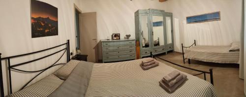 Paesana Apartment | SEMI AL VENTO: la bio-casa nel giardino incantato!