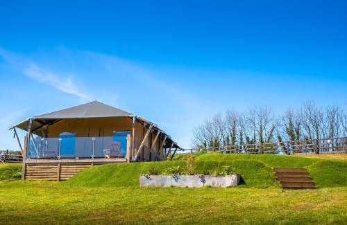 Totnes House | Semira Tent Lodge