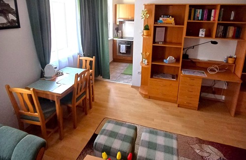 Ferencvaros Apartment | Semmelweis Egyetem mellett, önálló garzonlakás csendes utcában, ingyen wi-fi-vel