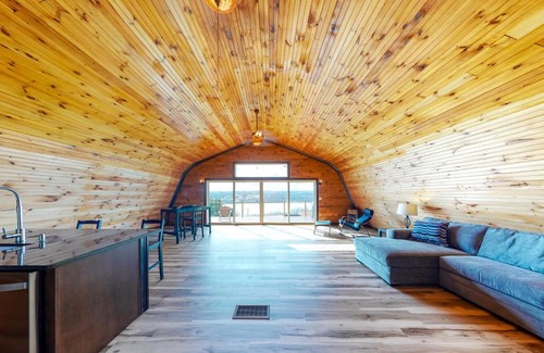 Burdett Hotel | Seneca Lake Getaway