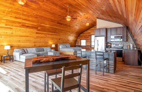 Burdett Hotel | Seneca Lake Getaway