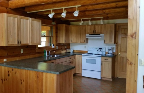 Town of Benton Cabin | Seneca lake Love Shack Route 14 Penn Yan NY in the heart of Wine Country