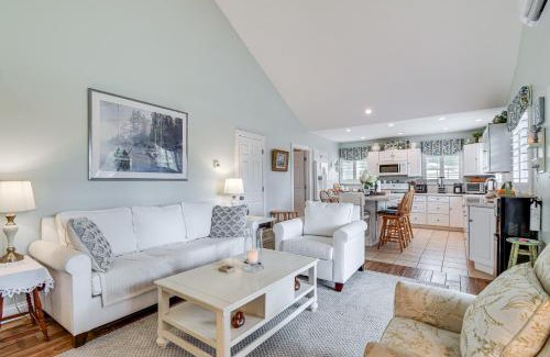 Burdett House | Seneca Lake Retreat with Deck - Walk to Wineries!